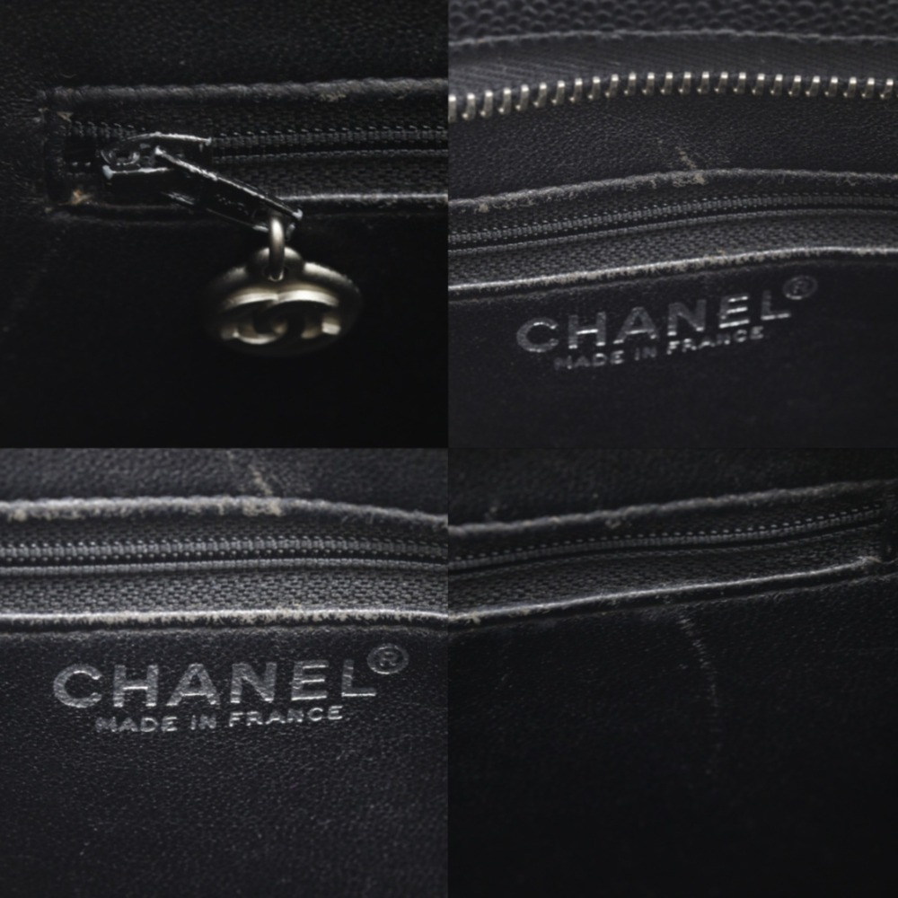 Chanel Medallion Tote Bag (A01804), a reissue tote bag made of caviar leather... - Picture 14 of 15